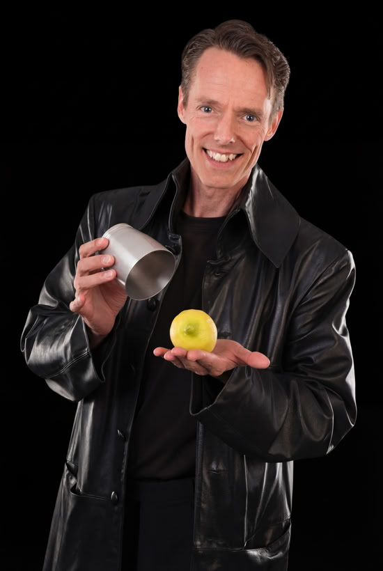 Der Zauberer in Nürnberg - Philipp Schwarz - Zaubernde Hände - Geburtstage - Hochzeiten - Weihnachtsfeier - Zauberkünstler